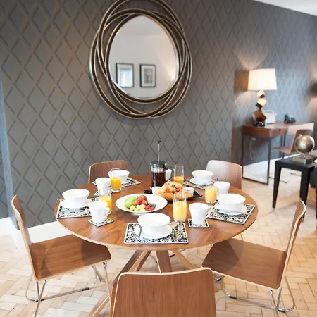 The Halston Carlisle 3*