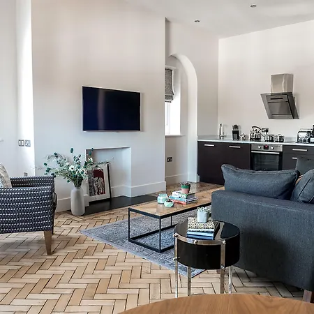 The Halston 4* Καρλάιλ