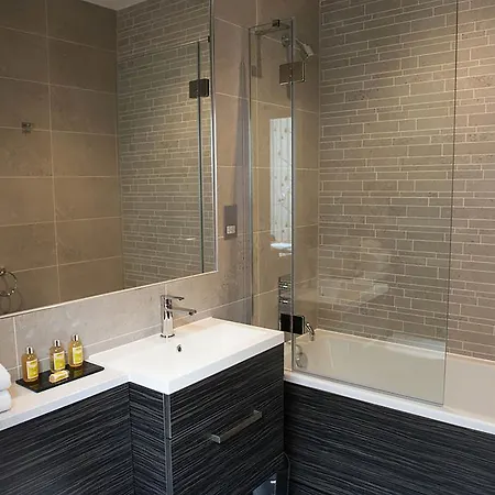 The Halston Apartmanhotel 4*