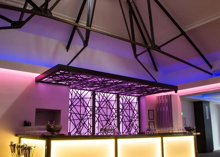 Apart-hotel The Halston