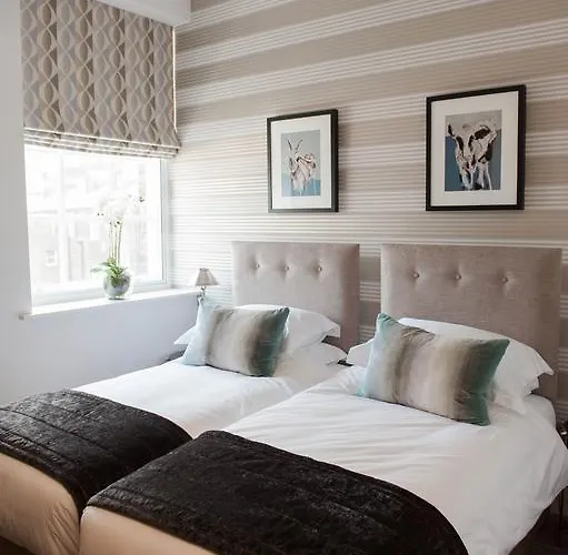 Apart-hotel The Halston