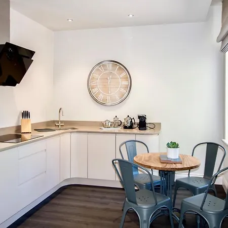 The Halston Carlisle Aparthotel 3*