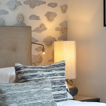 The Halston Carlisle Aparthotel 3*